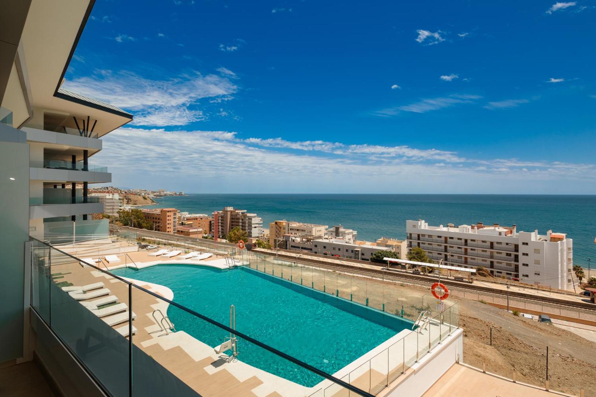 Modern Apartment, With Large Terrace And Panoramic Sea Views, In Fuengirola Malaga Exterior photo