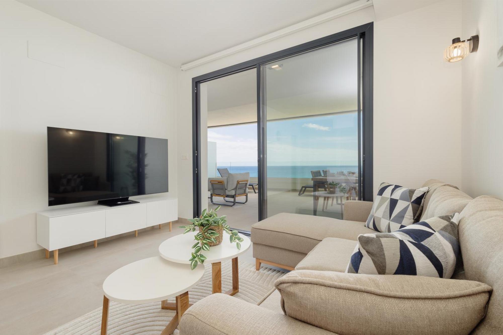 Modern Apartment, With Large Terrace And Panoramic Sea Views, In Fuengirola Malaga Exterior photo